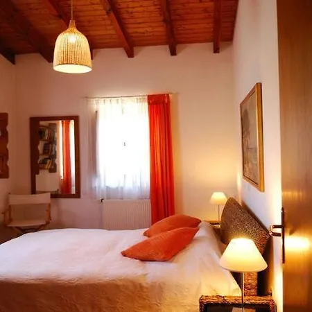 Vale Do Guizo: Casa Poente On The Contryside, Close By The Sea. Holiday home Aljezur