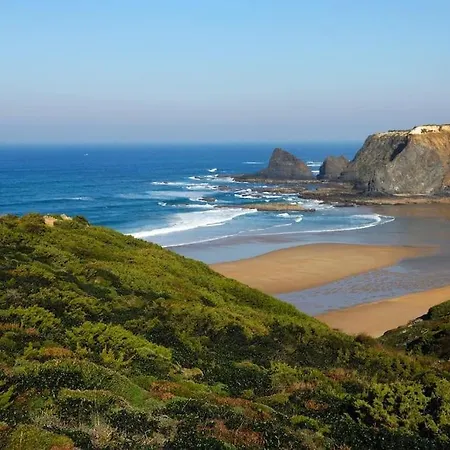 Vale Do Guizo: Casa Poente On The Contryside, Close By The Sea. *