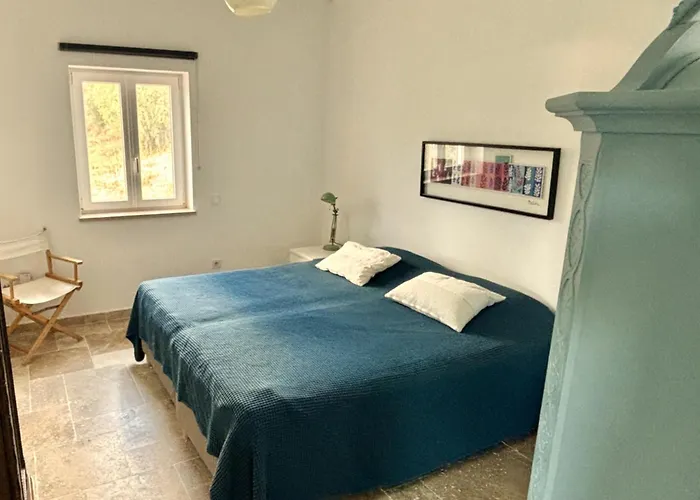 Vale Do Guizo: Casa Poente On The Contryside, Close By The Sea. *